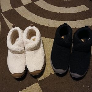Easy Spirit Fuzzy Black Slippers